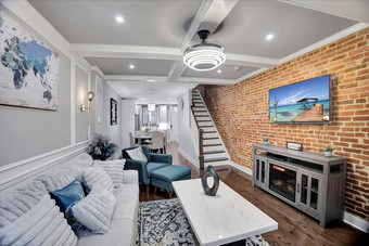 Room for rent in Baltimore, MD $900, townhouse