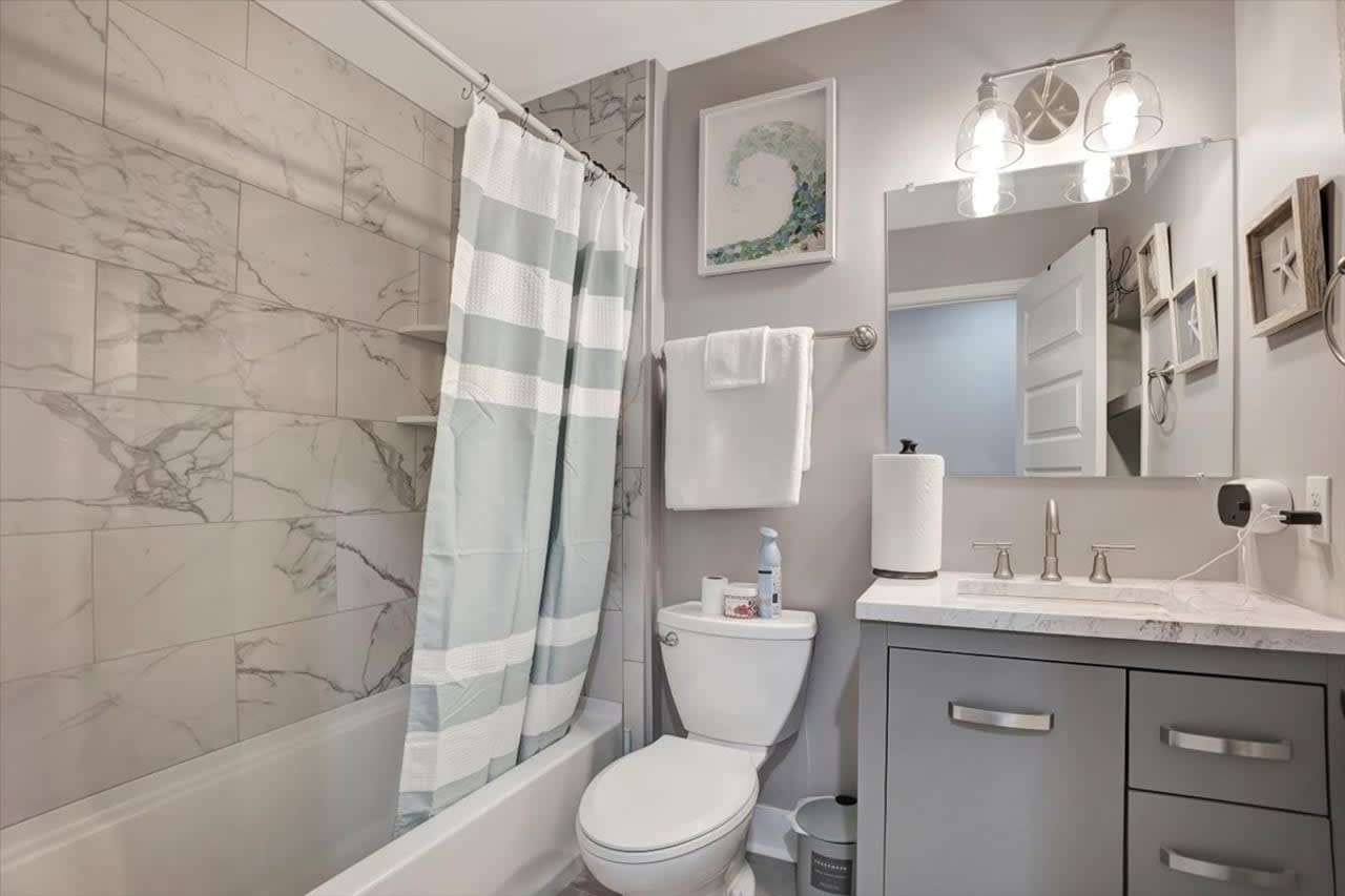 Profile photo 5 of 10