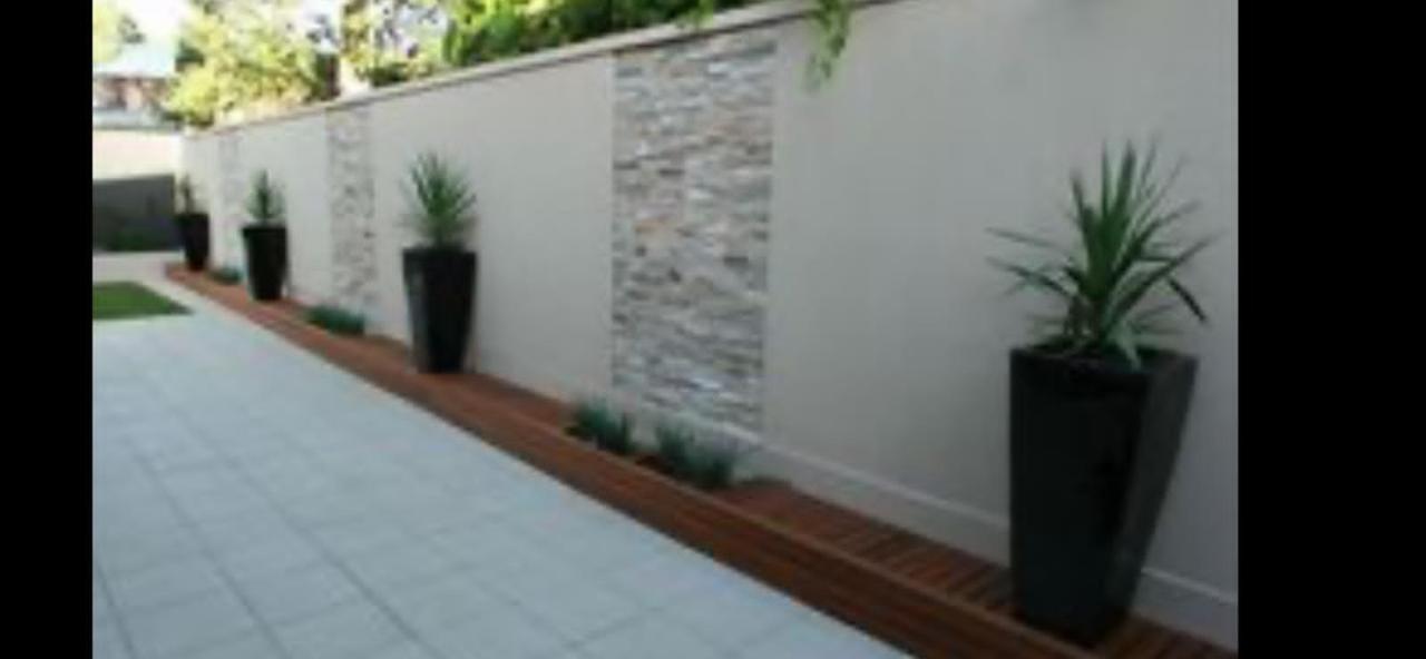 Profile photo 1 of 2