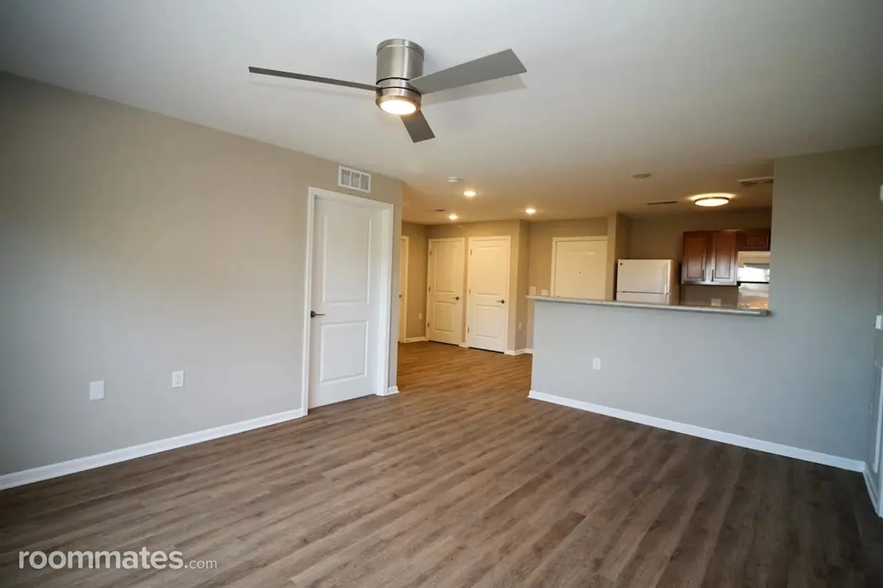 Profile photo 7 of 9