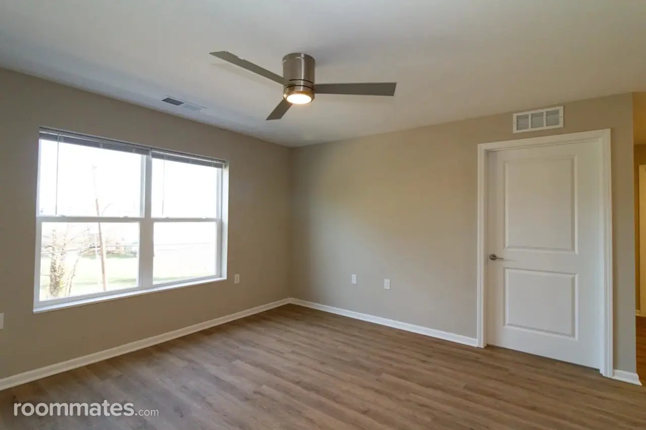 Profile photo 4 of 9