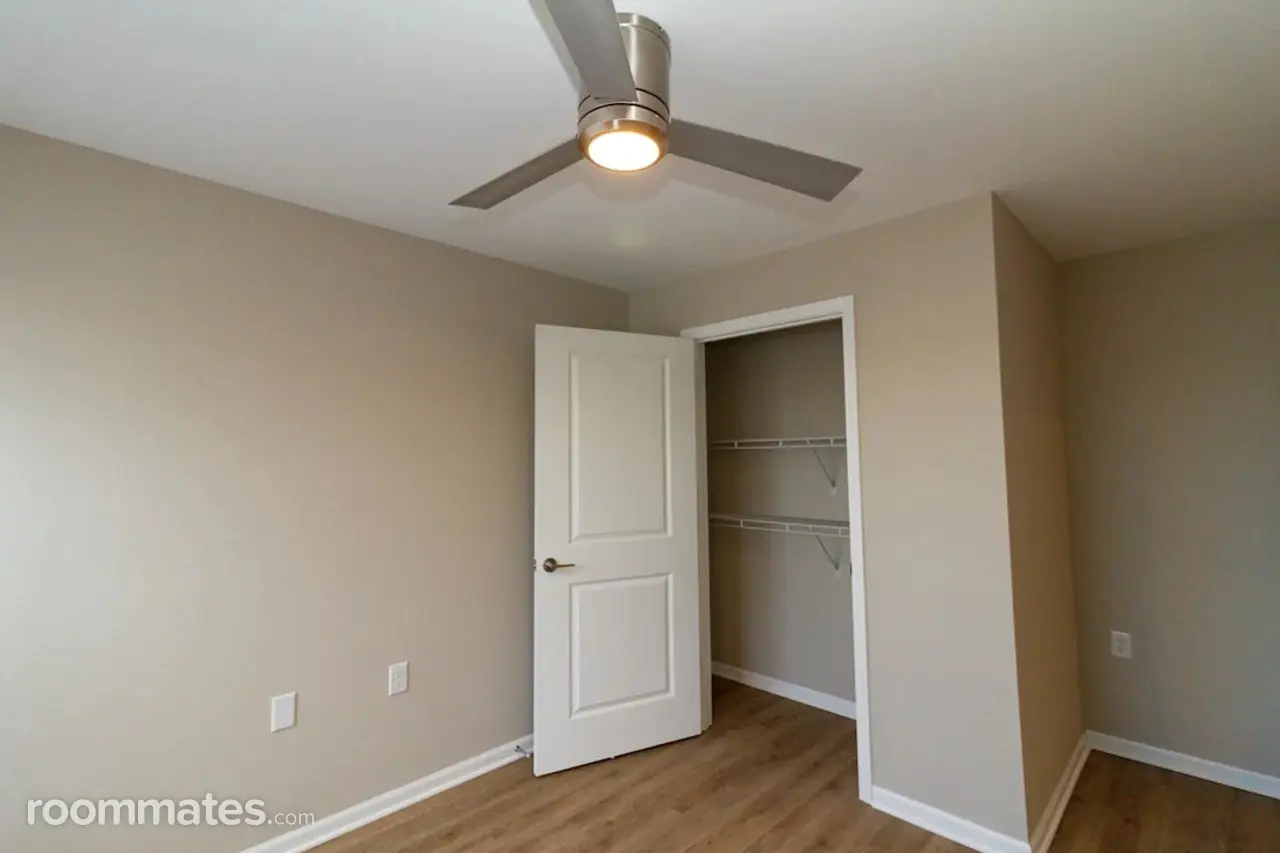 Profile photo 2 of 9