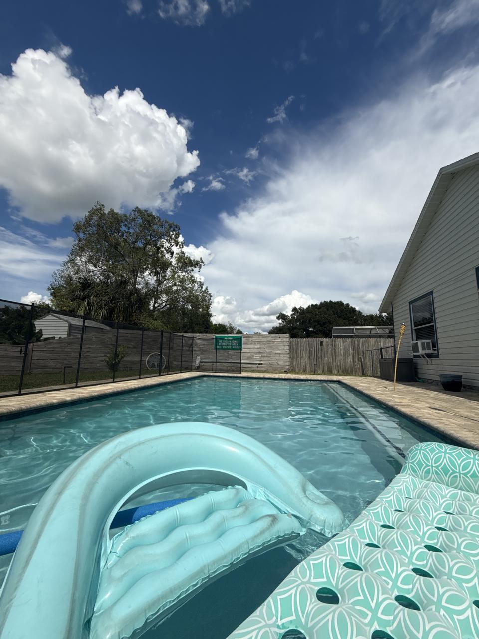 Profile photo 8 of 16