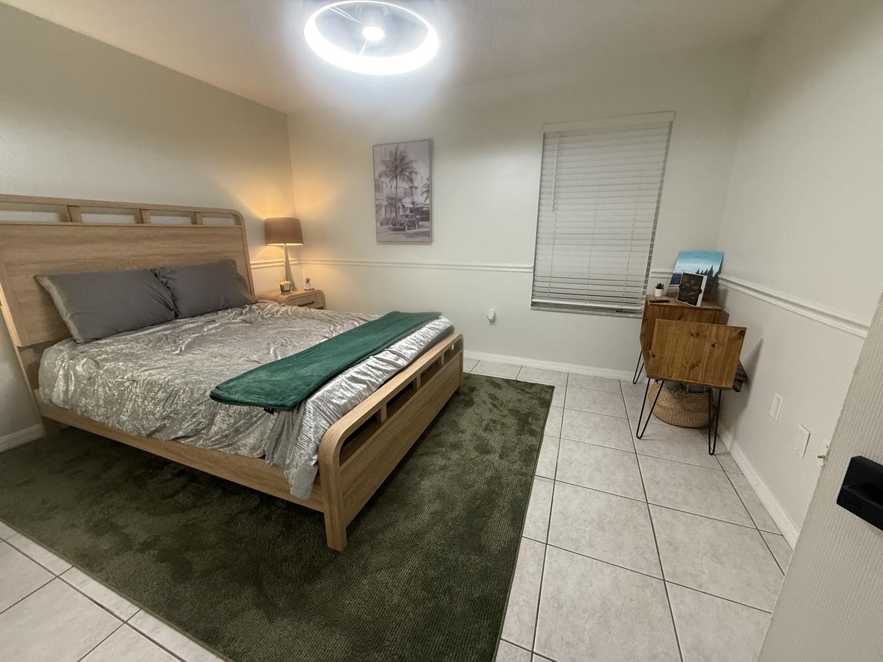 Profile photo 9 of 16