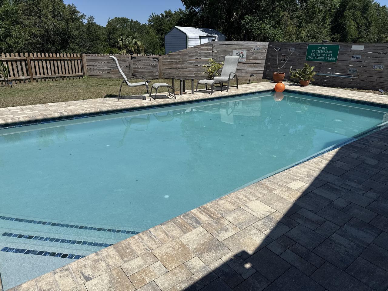 Profile photo 4 of 16