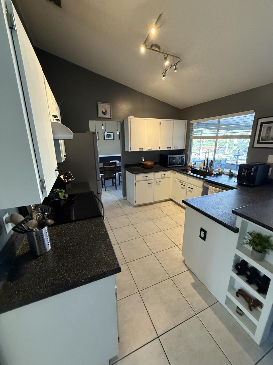 Profile photo 5 of 16