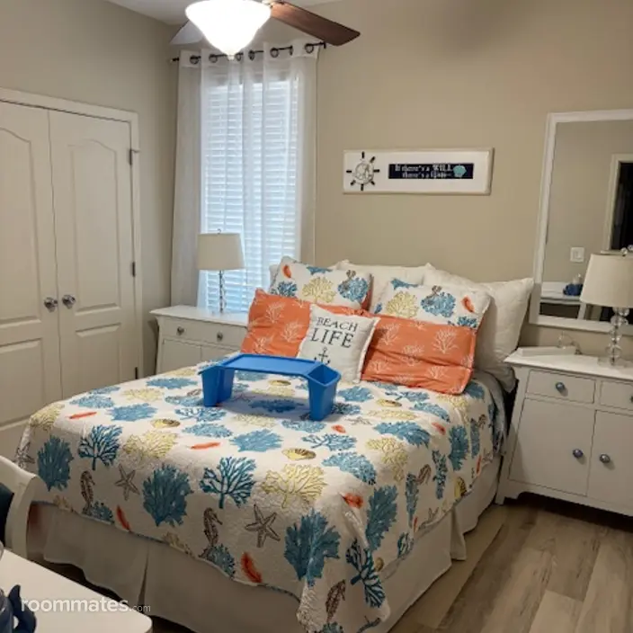 Room for rent in Newnan, GA $950, house