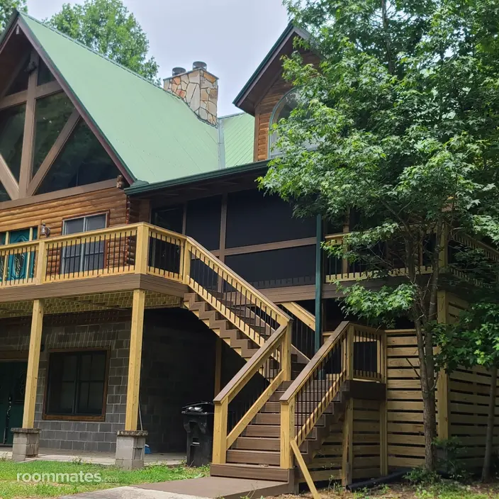 Room for rent in Sale Creek, TN $800, house