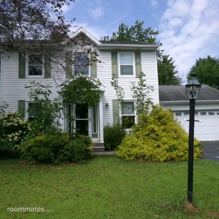 Room for rent in Ballston Spa, NY $900, house