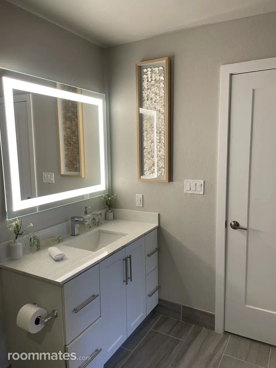 Profile photo 3 of 11