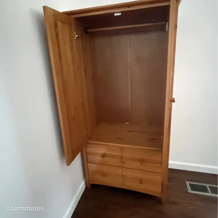 Room for rent in Fresno CA $1000, house