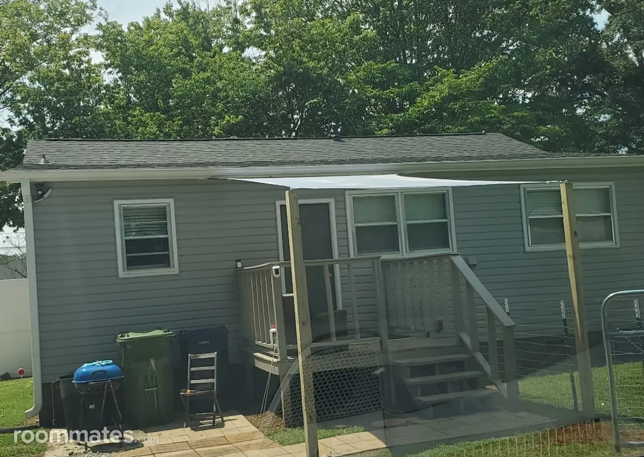 Profile photo 9 of 11