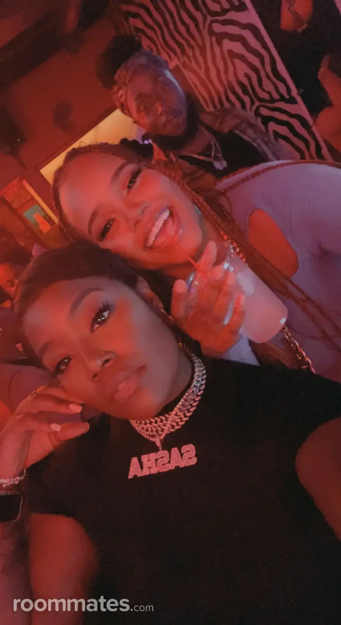 Profile photo 4 of 5