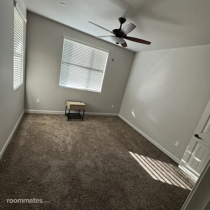 Room for rent in Fresno, CA $800, apartment