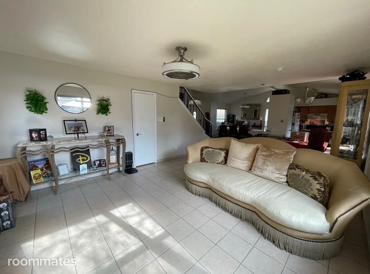 Profile photo 4 of 11