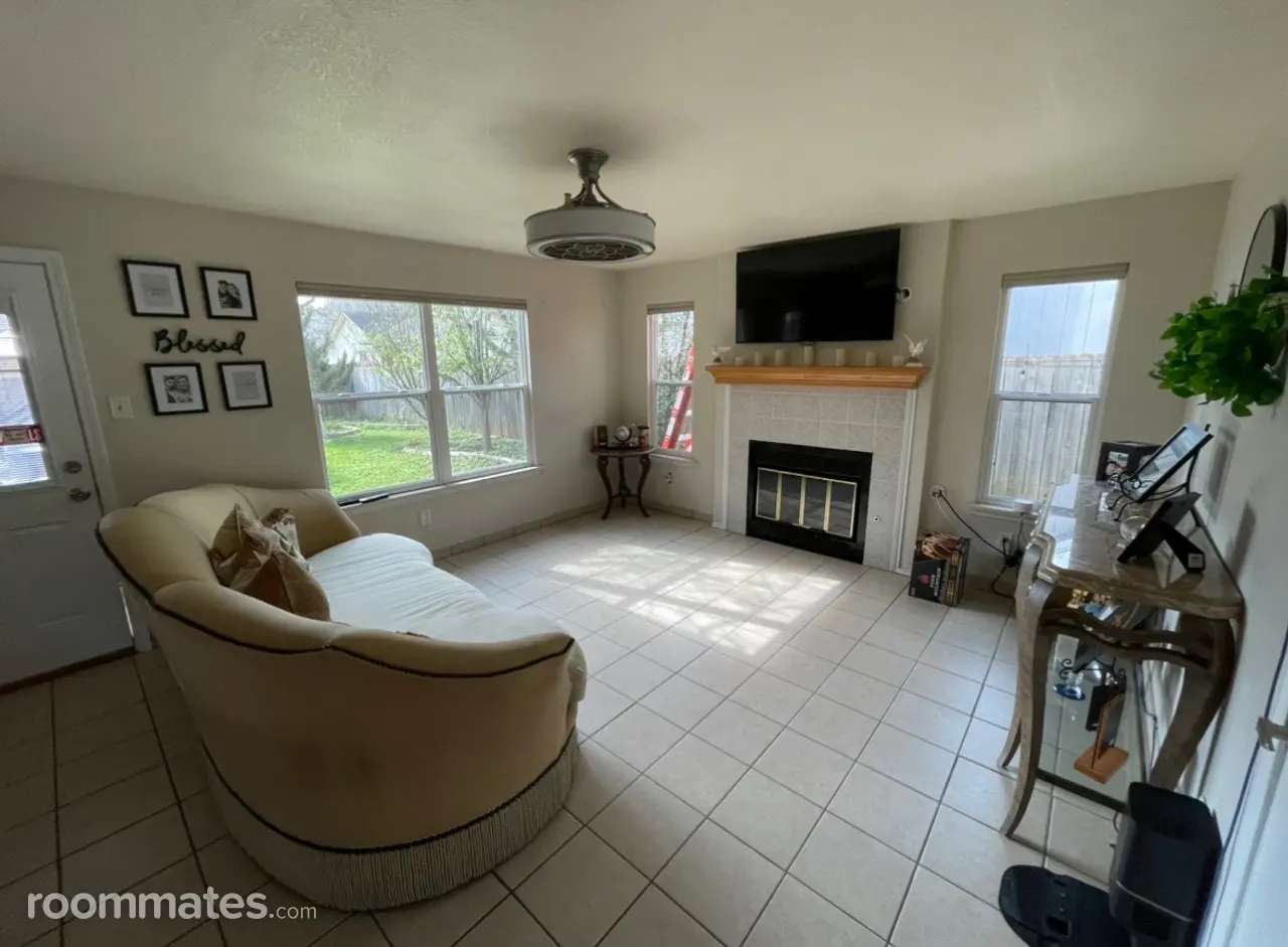 Profile photo 6 of 11