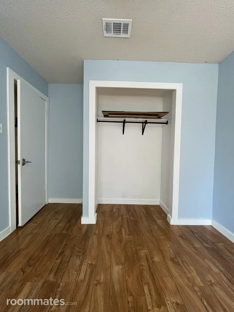 Profile photo 1 of 11