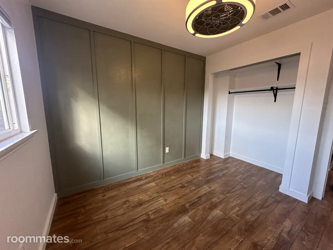 Profile photo 1 of 12