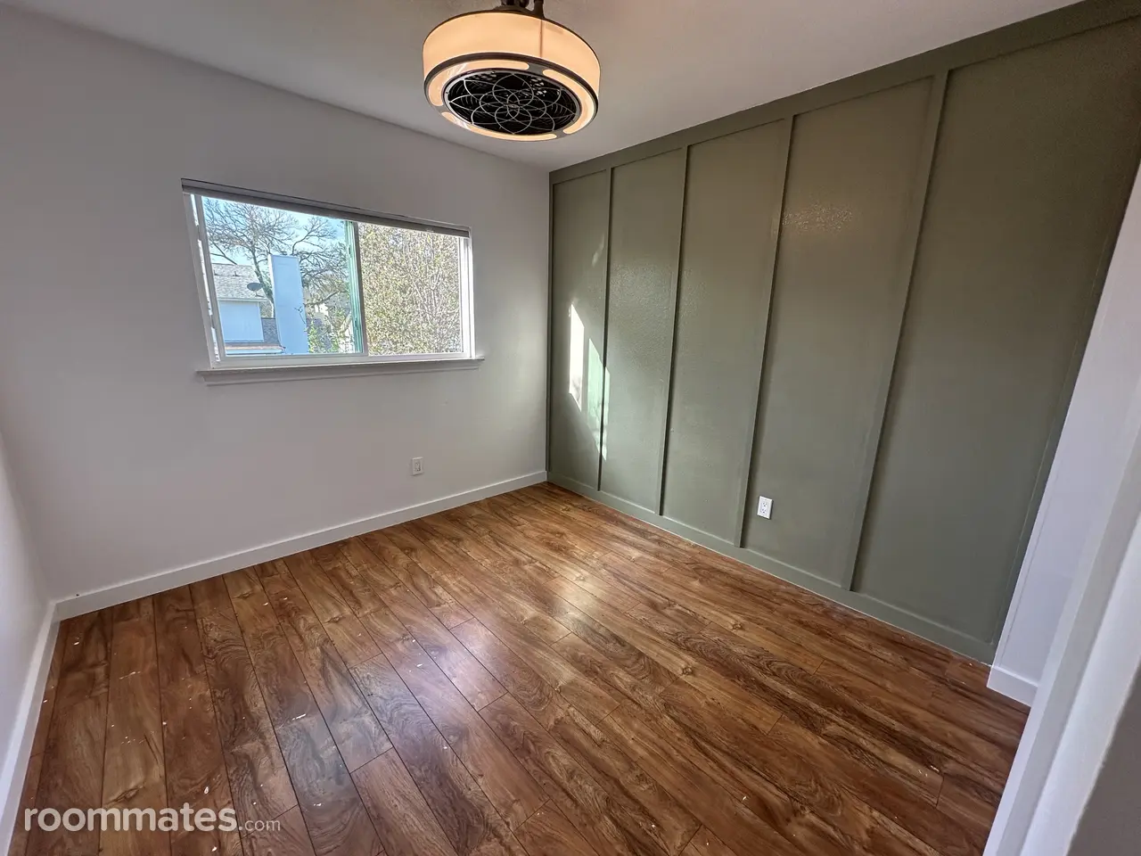 Profile photo 10 of 12