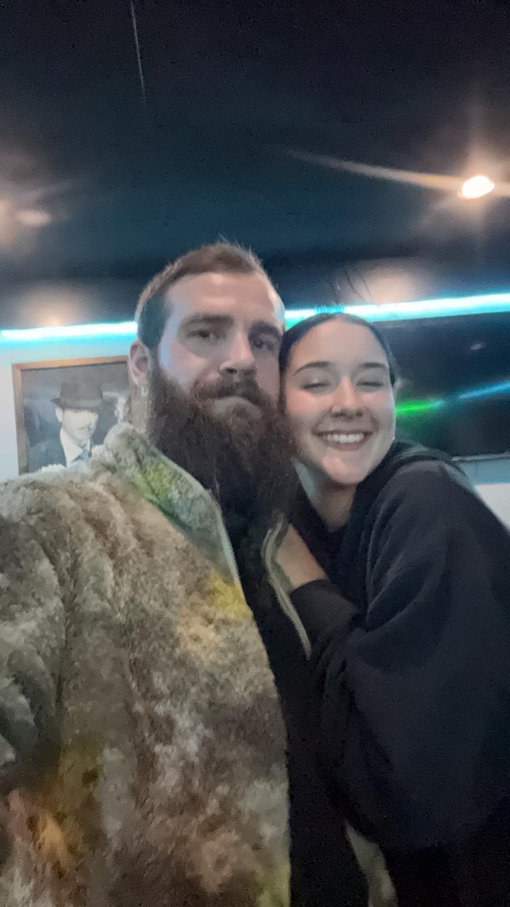 Profile photo 9 of 14