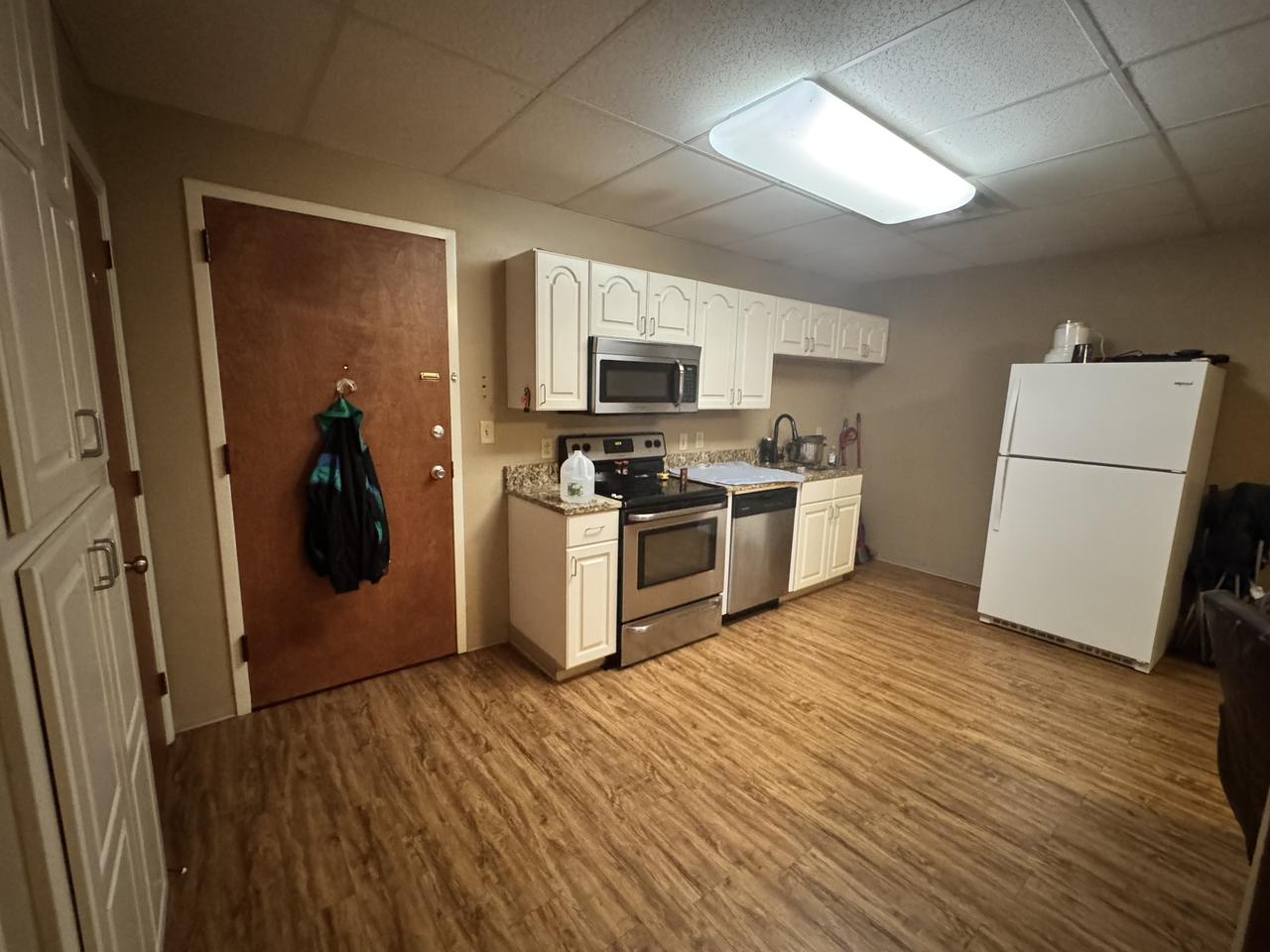 Profile photo 3 of 14