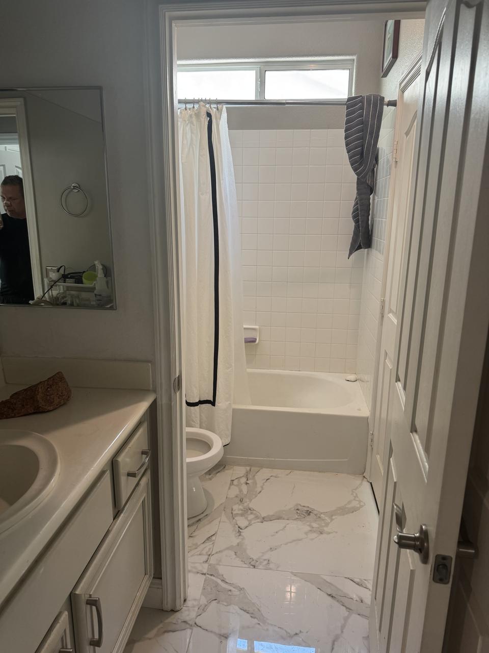 Profile photo 12 of 18