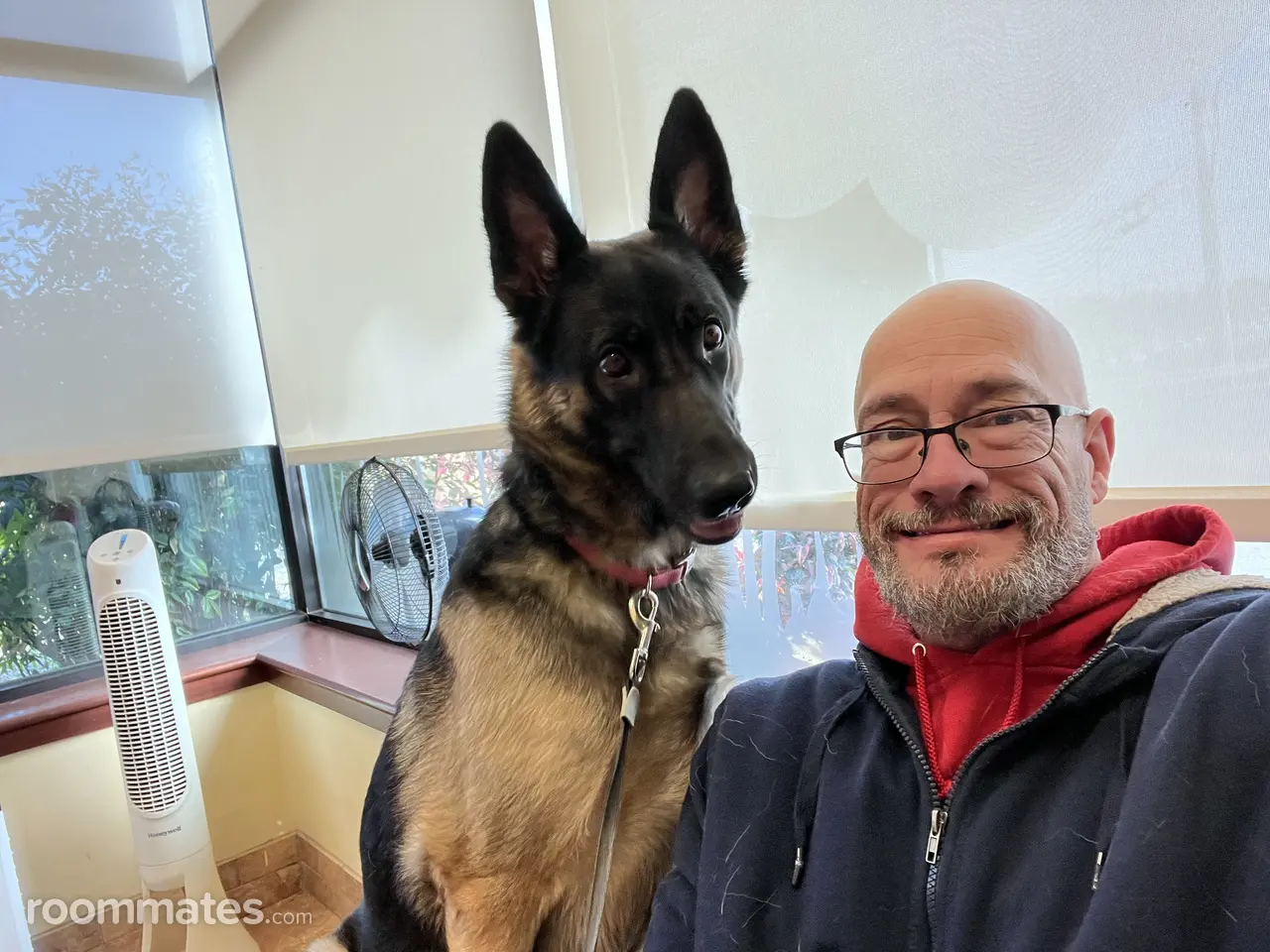 Profile photo 4 of 4