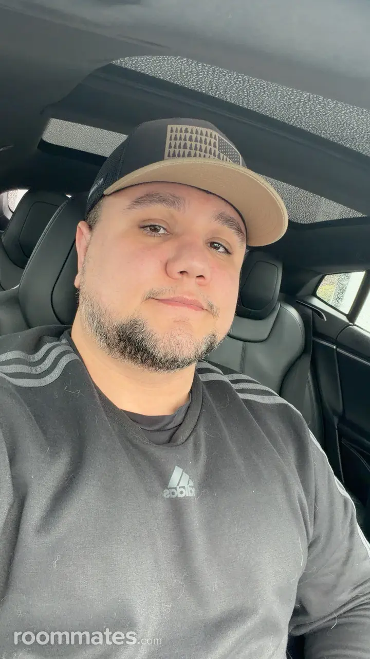 Profile photo 1 of 1