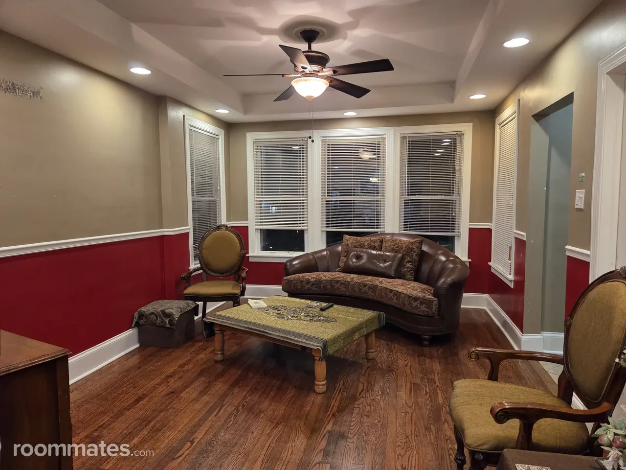 Profile photo 4 of 10