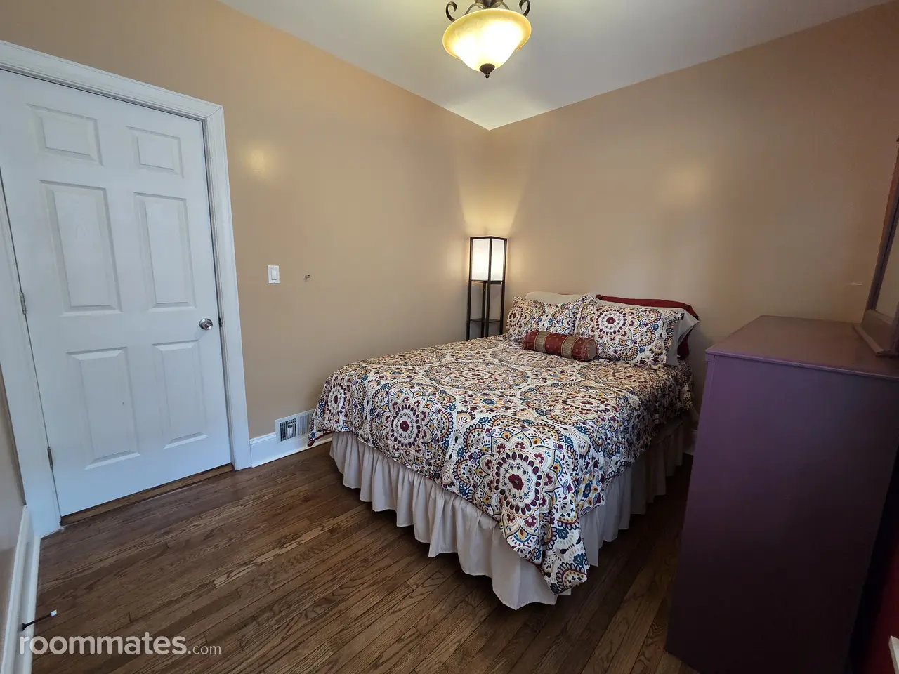 Profile photo 3 of 10