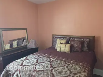 Room for rent in Chicago, IL $900, house