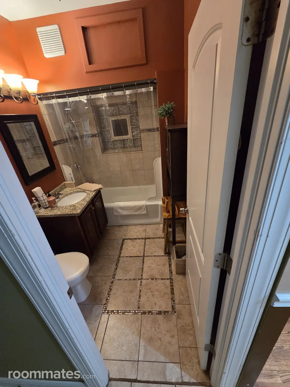 Profile photo 6 of 10