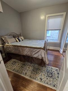 Room for rent in Chicago, IL $900, house