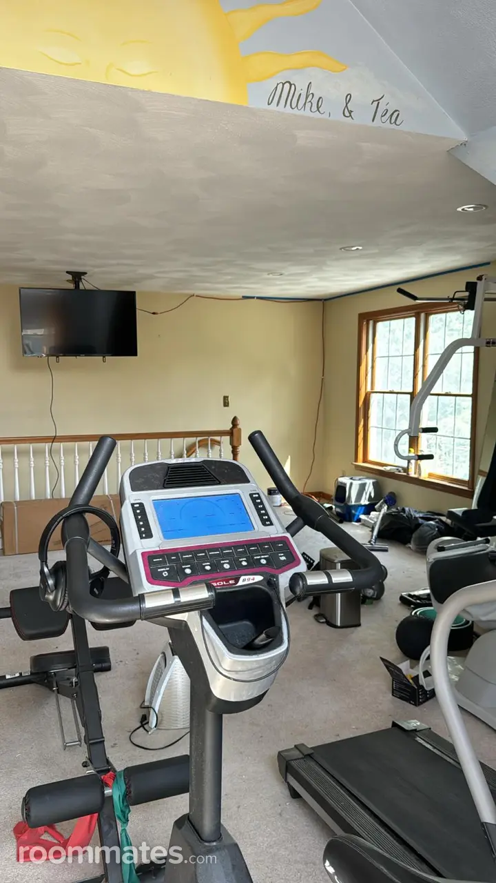 Profile photo 1 of 10