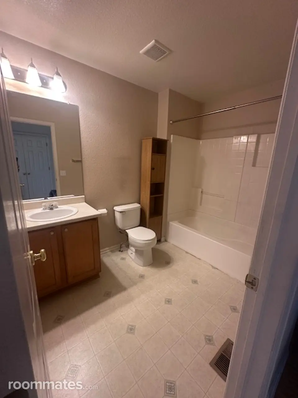 Profile photo 4 of 7