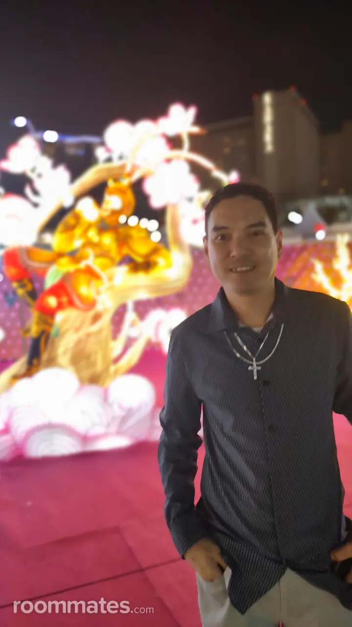 Profile photo 1 of 1