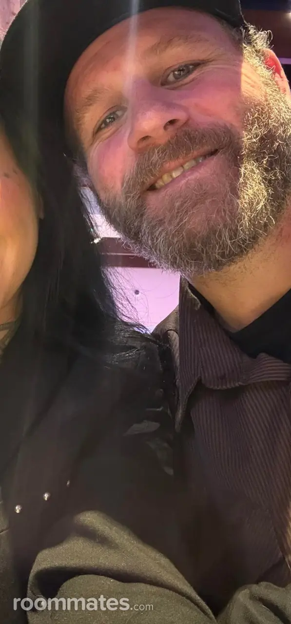 Profile photo 4 of 4