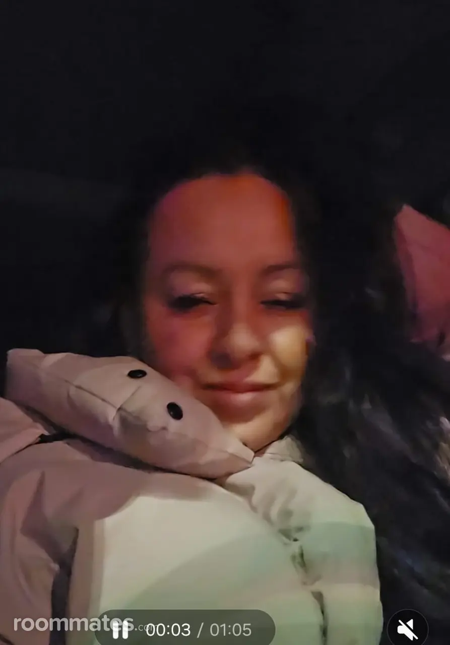 Profile photo 13 of 16