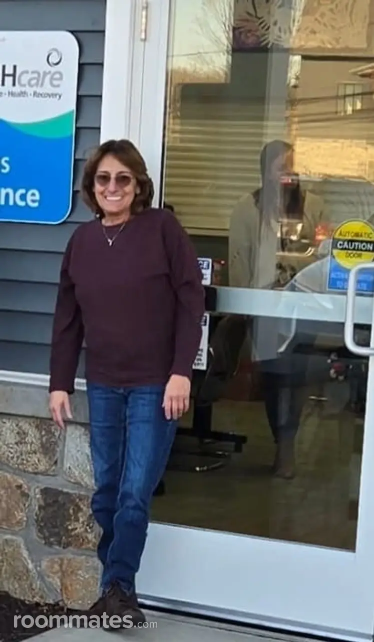 Profile photo 14 of 16