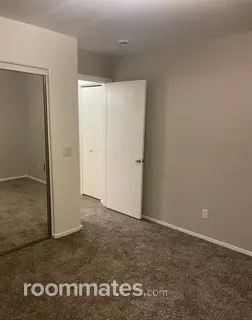 Room for rent in Phoenix, AZ $800, house