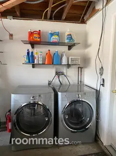 Room for rent in Anaheim, CA $1350, house