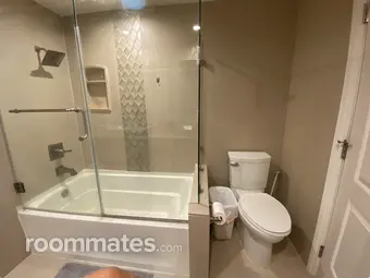 Room for rent in Anaheim, CA $1350, house