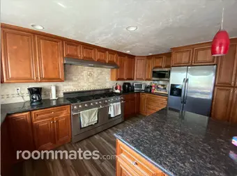 Room for rent in Anaheim, CA $1350, house