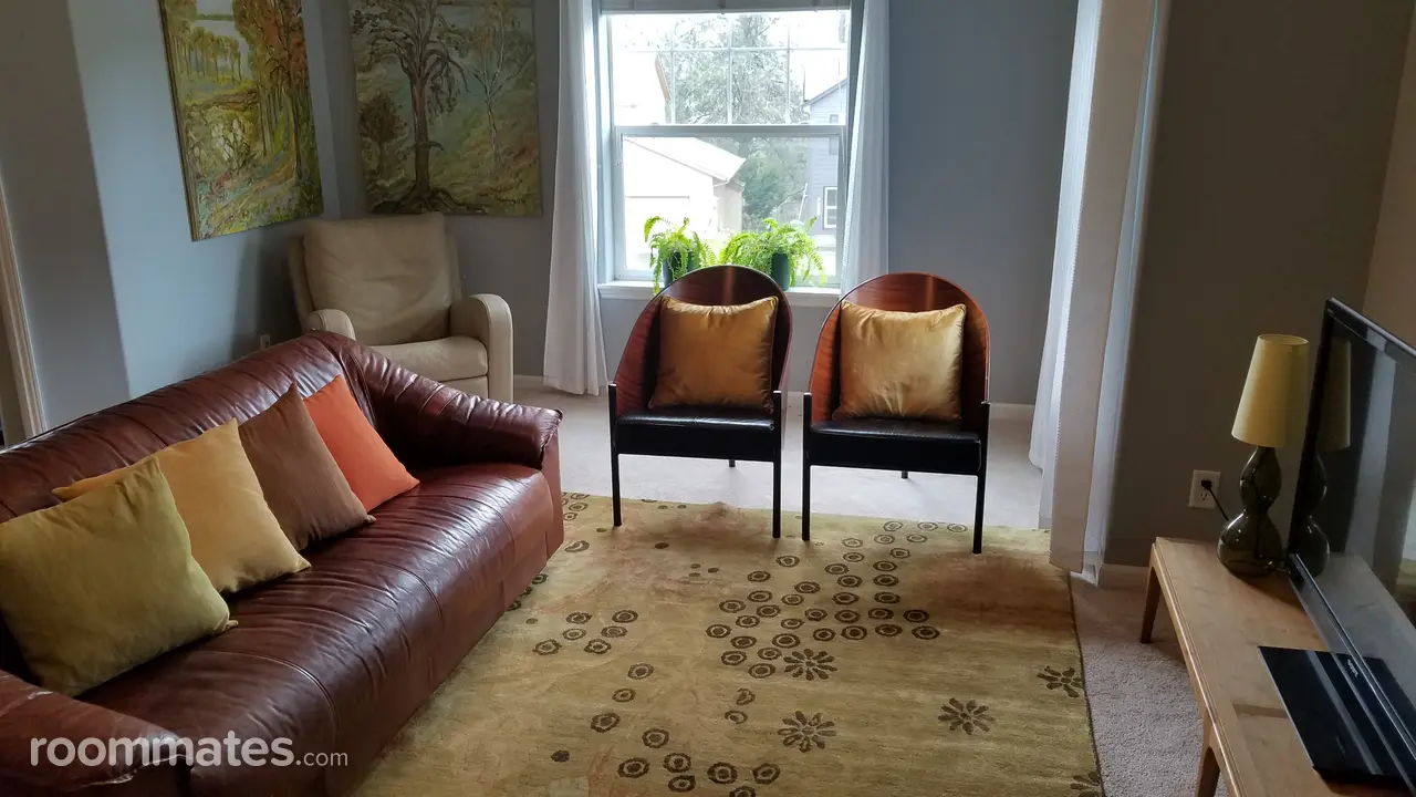 Profile photo 7 of 13