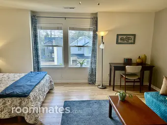 Room for rent in Portland, OR $1200, house