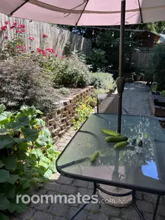 Room for rent in Portland, OR $1200, house