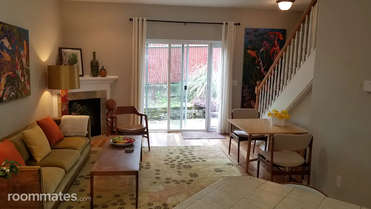 Profile photo 8 of 13