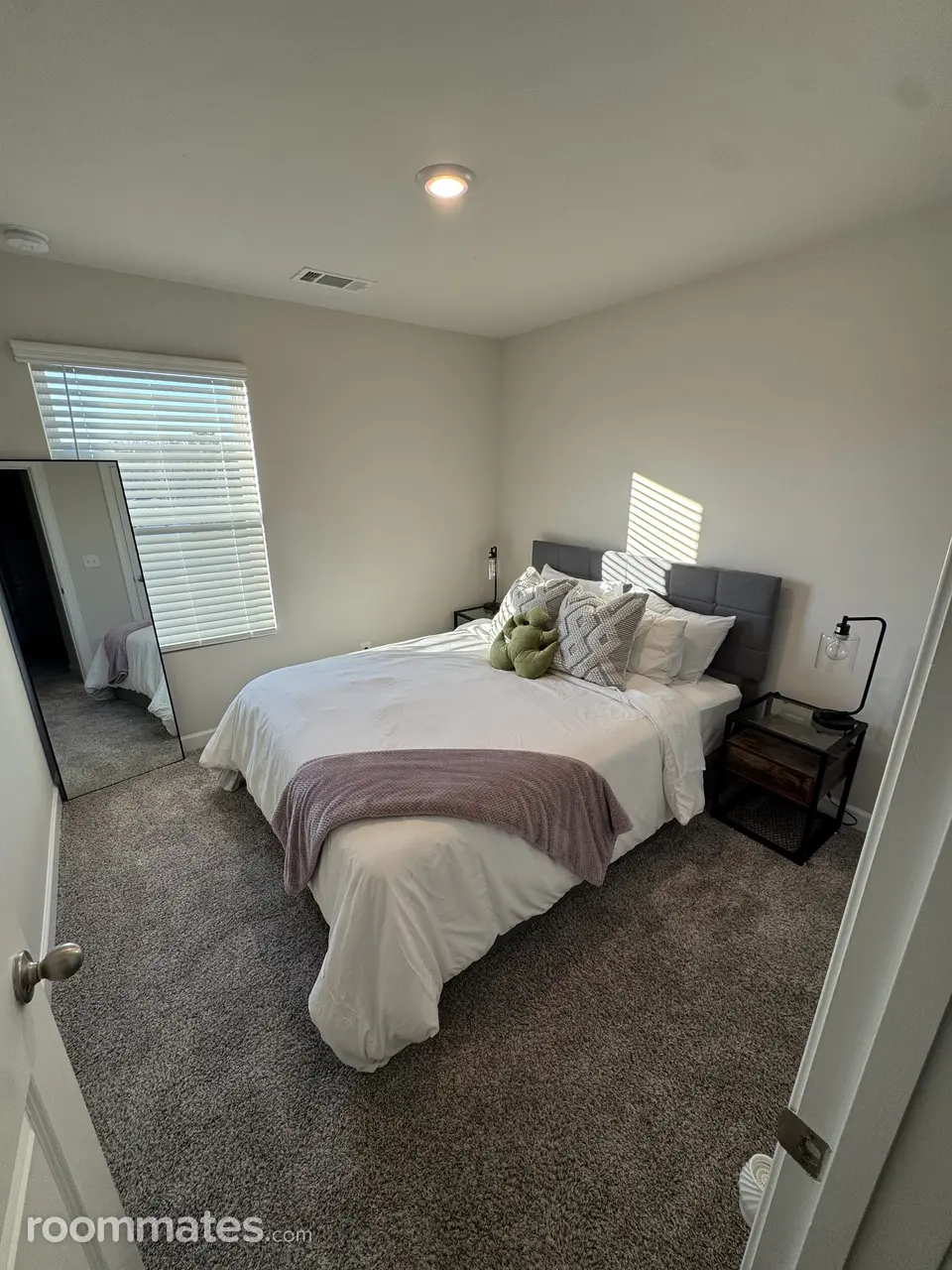 Profile photo 4 of 11