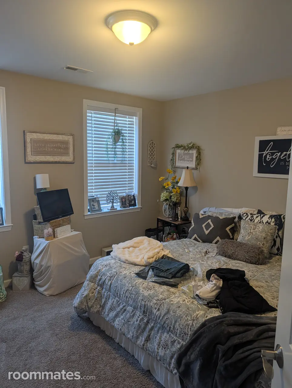 Profile photo 3 of 4