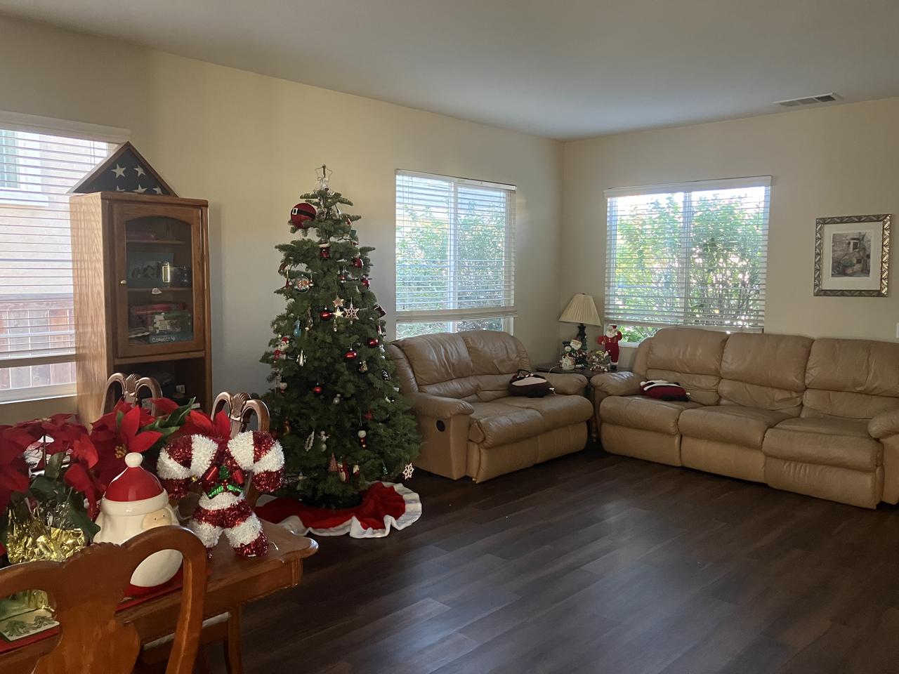 Profile photo 4 of 7